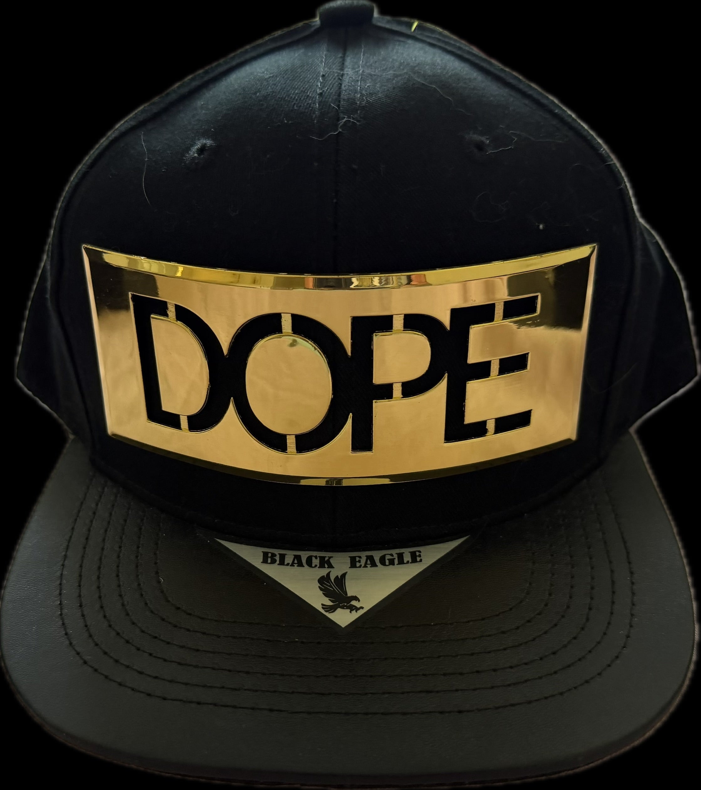 SnapBack with metallic plate “DOPE”